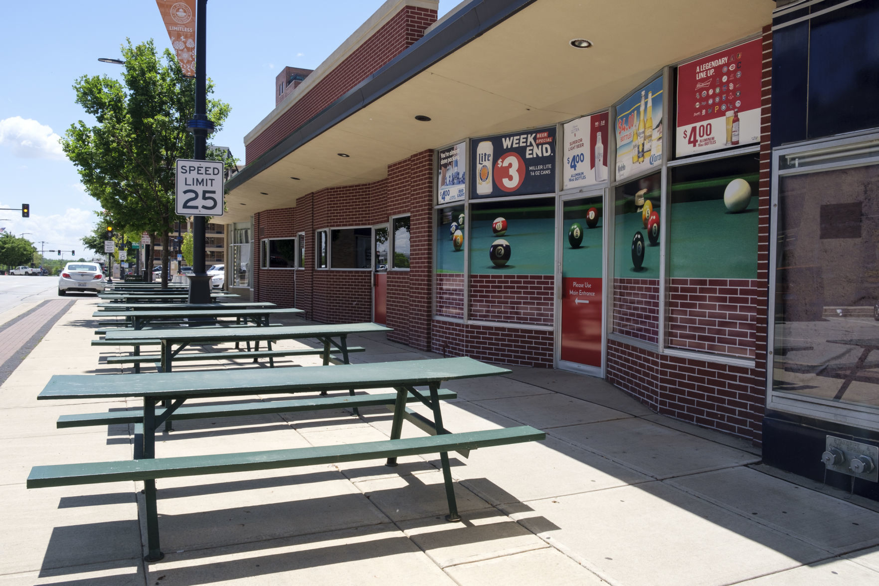 lincoln-lounge-053020-1.jpg